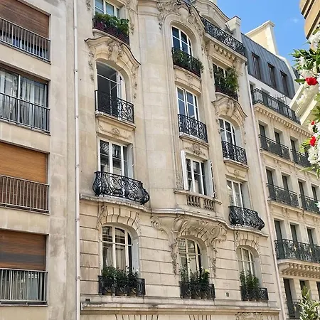 Апартаменты Tour Eiffel 16 Rive Droite *