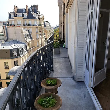 Апартаменты Tour Eiffel 16 Rive Droite *